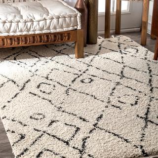 Nieves Moroccan Diamond Tassel Rug