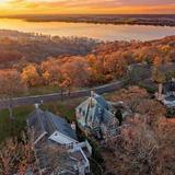 Strolling the Scenic Grandview Drive