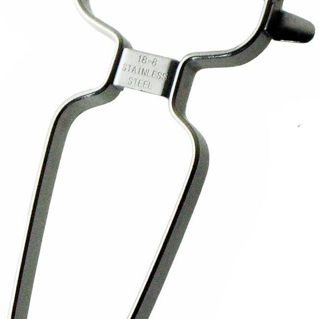 Nagao Tsubamesanjo Peeler, Fits Vegetable Rounds, Curved Peeler, 18-8 Stainless Steel, Dishwasher Safe, Made in Japan
