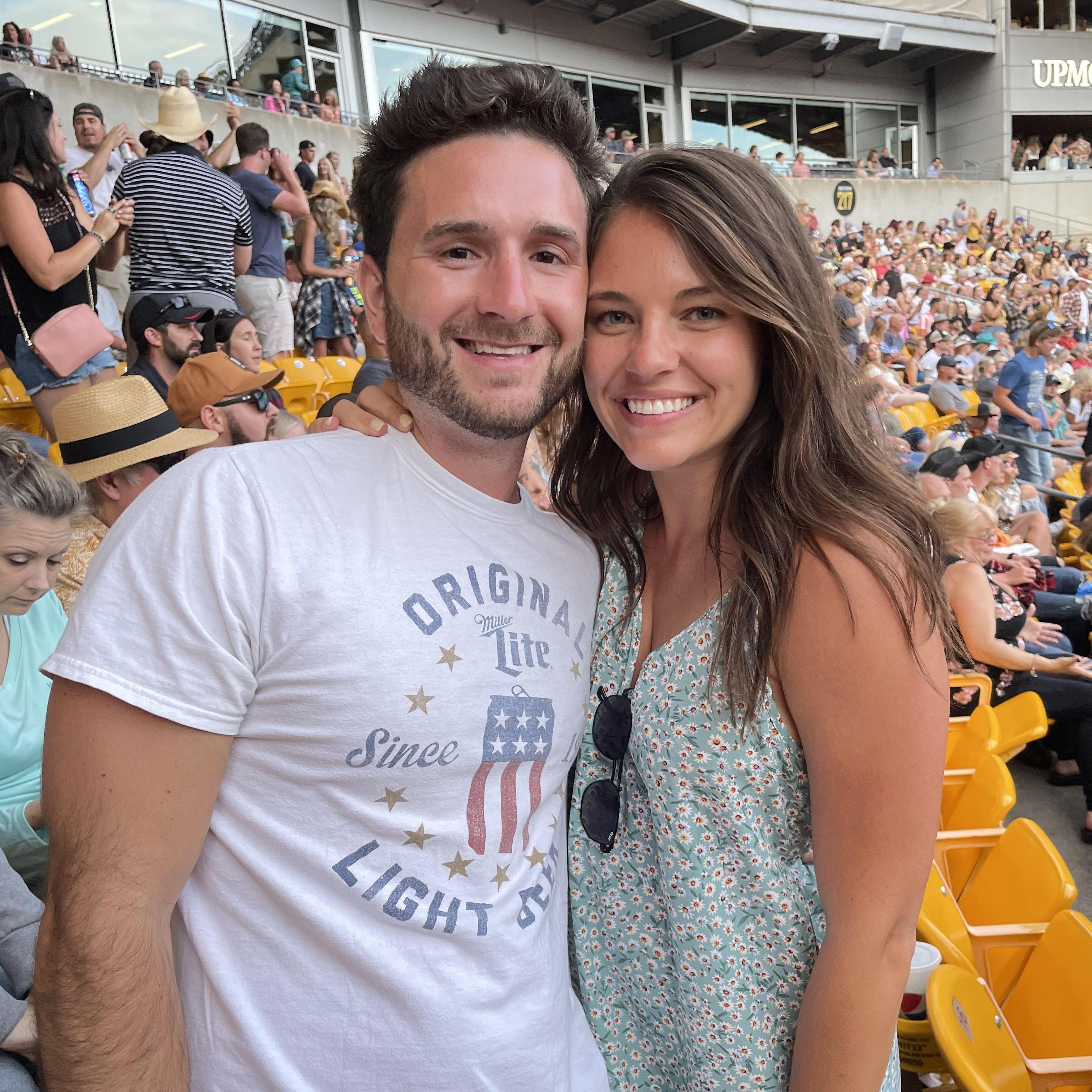 We love some Kenny Chesney :)
