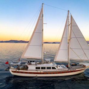 Chartering a Boat on the Turquoise Coast