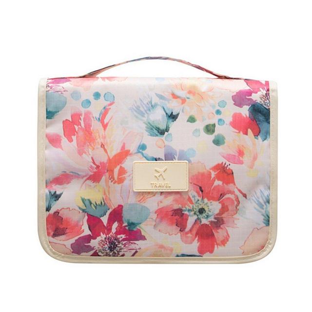 Itraveller Hanging Toiletry Bag- (White Baroque)