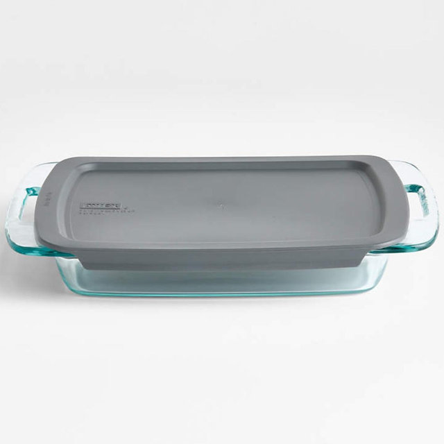 Pyrex ® Rectangular Baking Dish with Lid