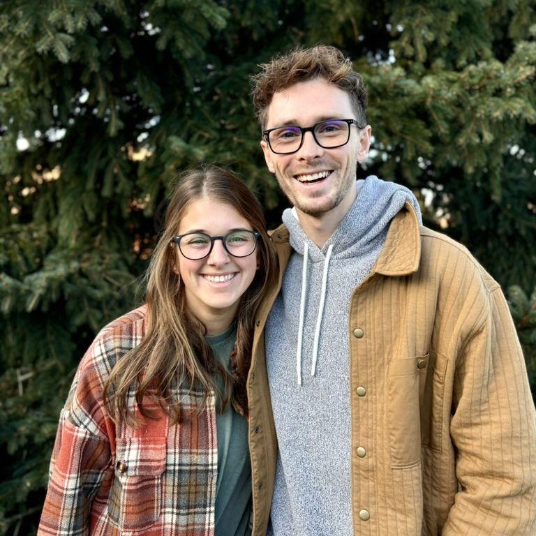 ...and then after running a 5k proceeded to meet about 30 members of Kendra's family at Thanksgiving after only dating for a month - he was a trooper!