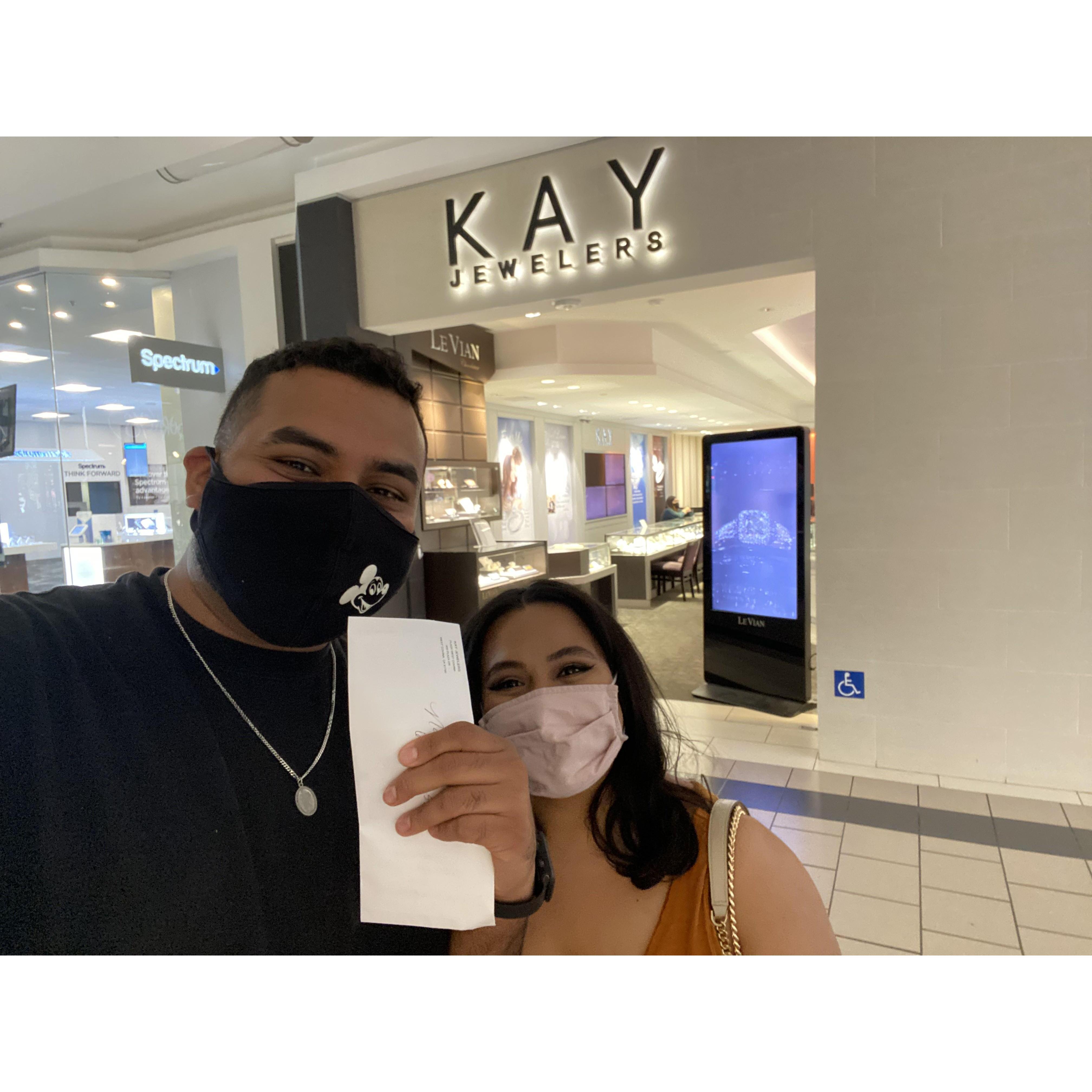 We got the wedding bands!!!