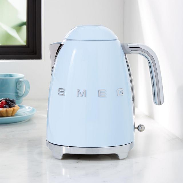 SMEG Pastel Blue Retro Electric Kettle