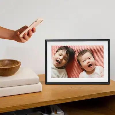 Aura Home - Carver 10" Digital Wifi Frame - Matted Gravel