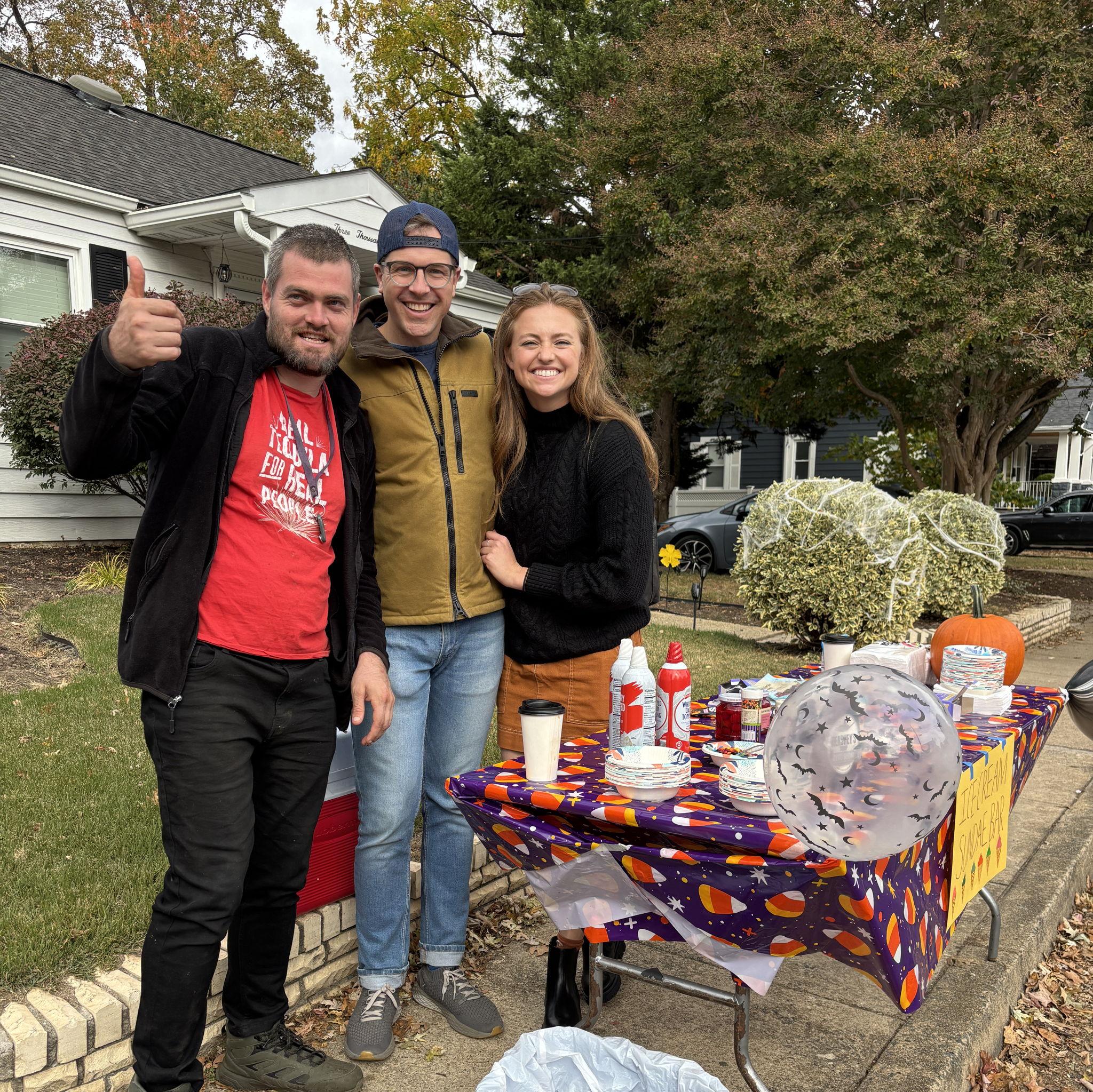 L'Arche's neighborhood fall festival with our guy Peter! '25