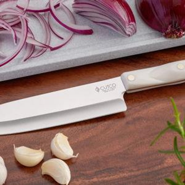 7-5/8" Petite Chef in Color Pearl