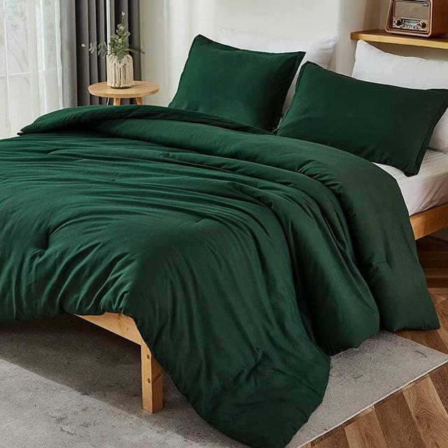 Litanika Dark Emerald Green King Comforter Set, 3 Pieces Boho Vintage Solid Forest Bedding Set, All Season Fluffy Bed Set (104x90In Comforter & 2 Pillowcases)