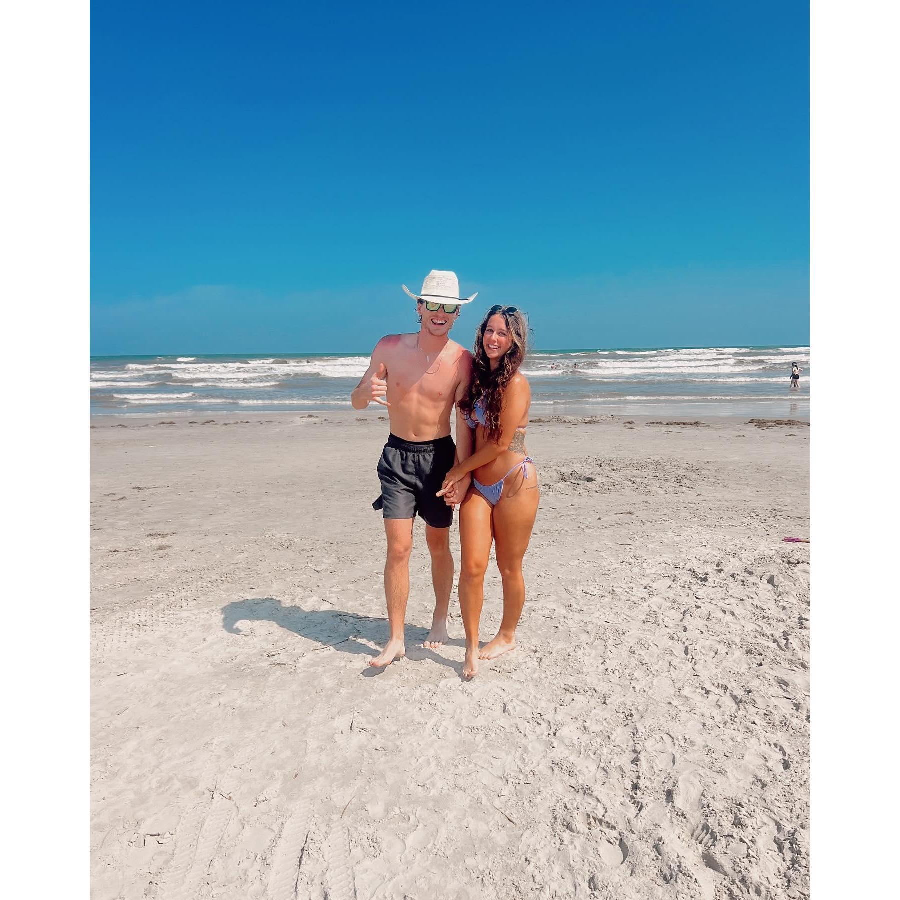 Nathan surprised Lacey with a beach trip for her 20th birthday
