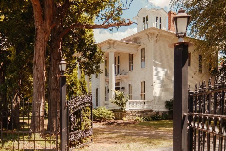 The Wedding Website of Kora Austin and Leonidas Longworth