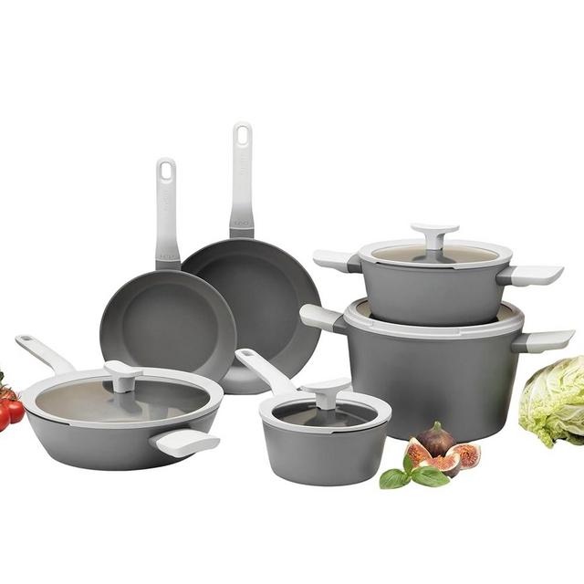 BergHOFF Leo 10Pc Non-stick Ceramic Cookware Set With Glass Lid, Cast Aluminum, Non-toxic, CeraGreen Nonstick Coating, Stay-cool Handle, Induction Pots and Pans, Grey