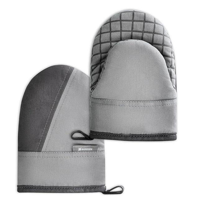 Mini Oven Mitts, Kitchen Oven Gloves Kitchen Mittens 500 Degrees Heat Resistant Baking Gloves, Non-Slip Silicone Surface with Hanging Loops Hot Gloves for Cooking, Baking, BBQ 1 Pair-Gray