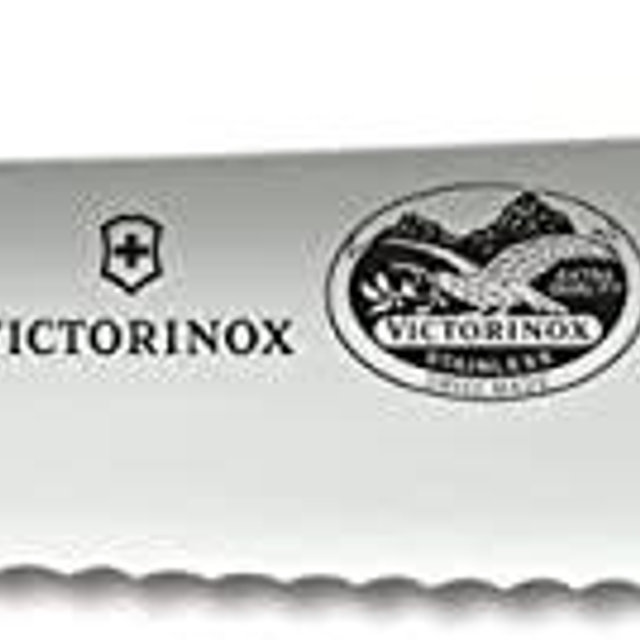 Victorinox 10.25-Inch Swiss Classic Bread Knife with Serrated Edge