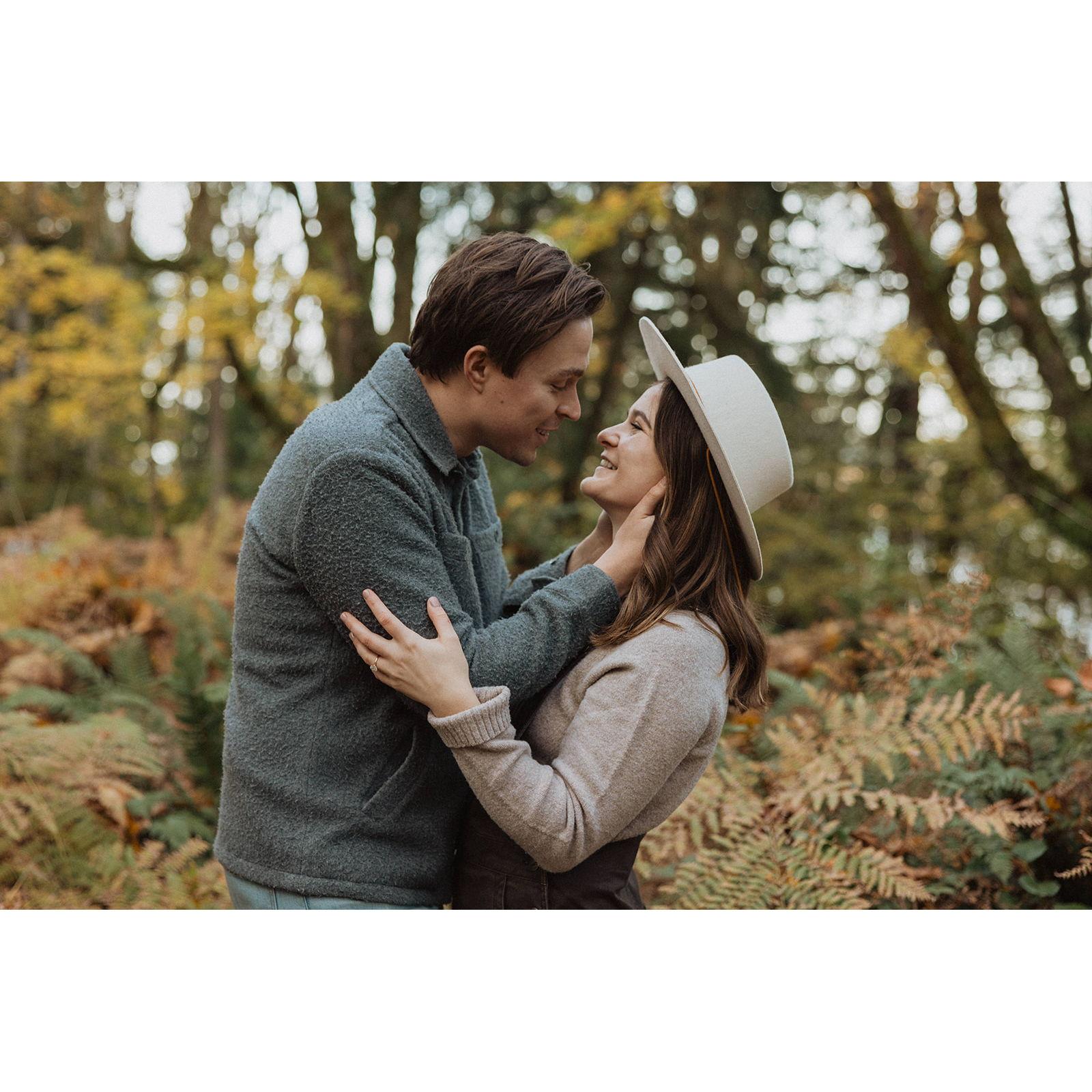 Engagement photos by In the Alpenglow at Point Defiance in Wahington in the fall of 2023.