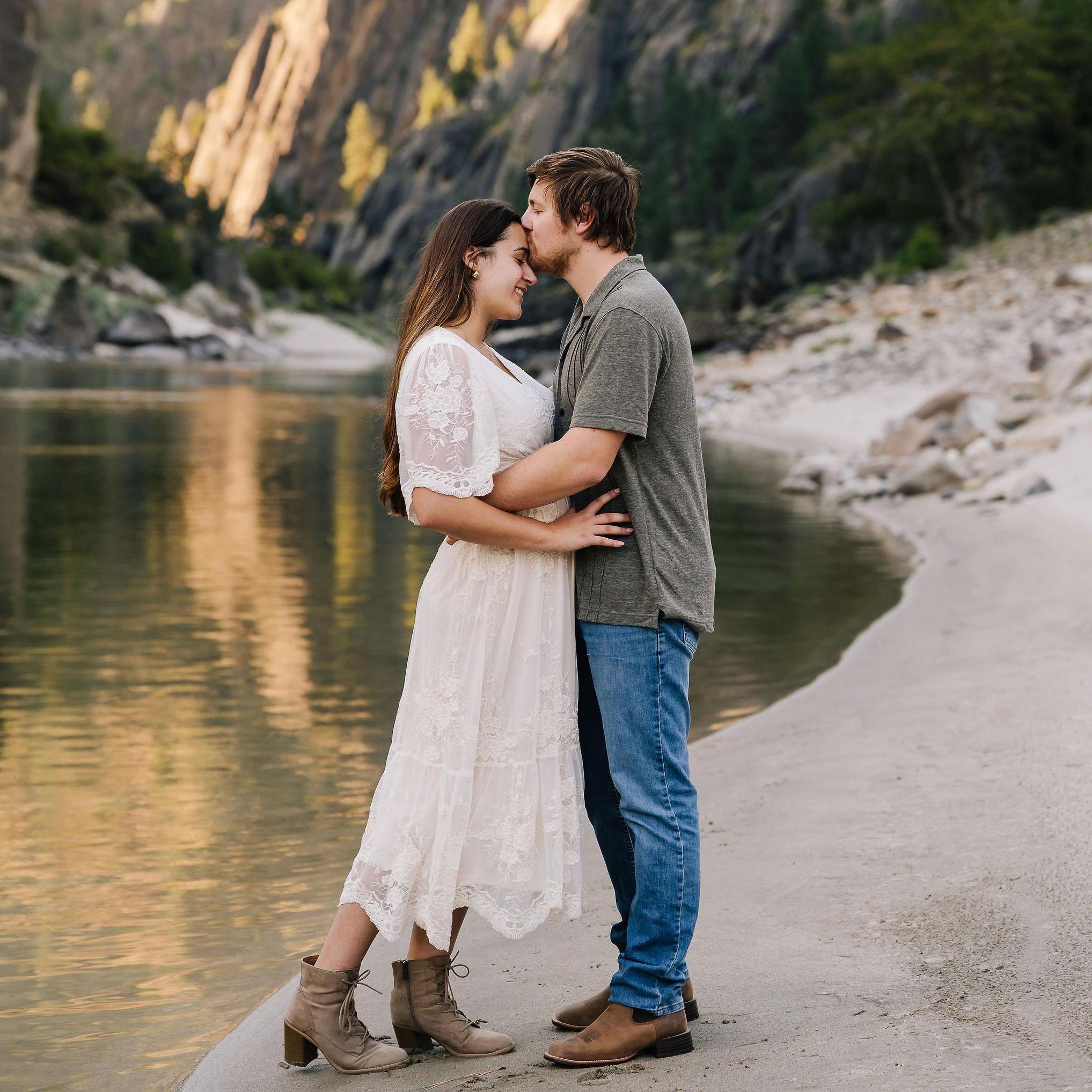 Engagement photos in Riggins, ID