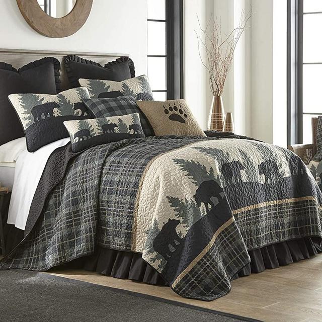Full / Queen Bedding Set - 3 Piece - Bear Walk Plaid by Donna Sharp - Lodge Quilt Set with Full/Queen Quilt and Two Standard Pillow Shams - Fits Queen Size and Full Size Beds - Machine Washable