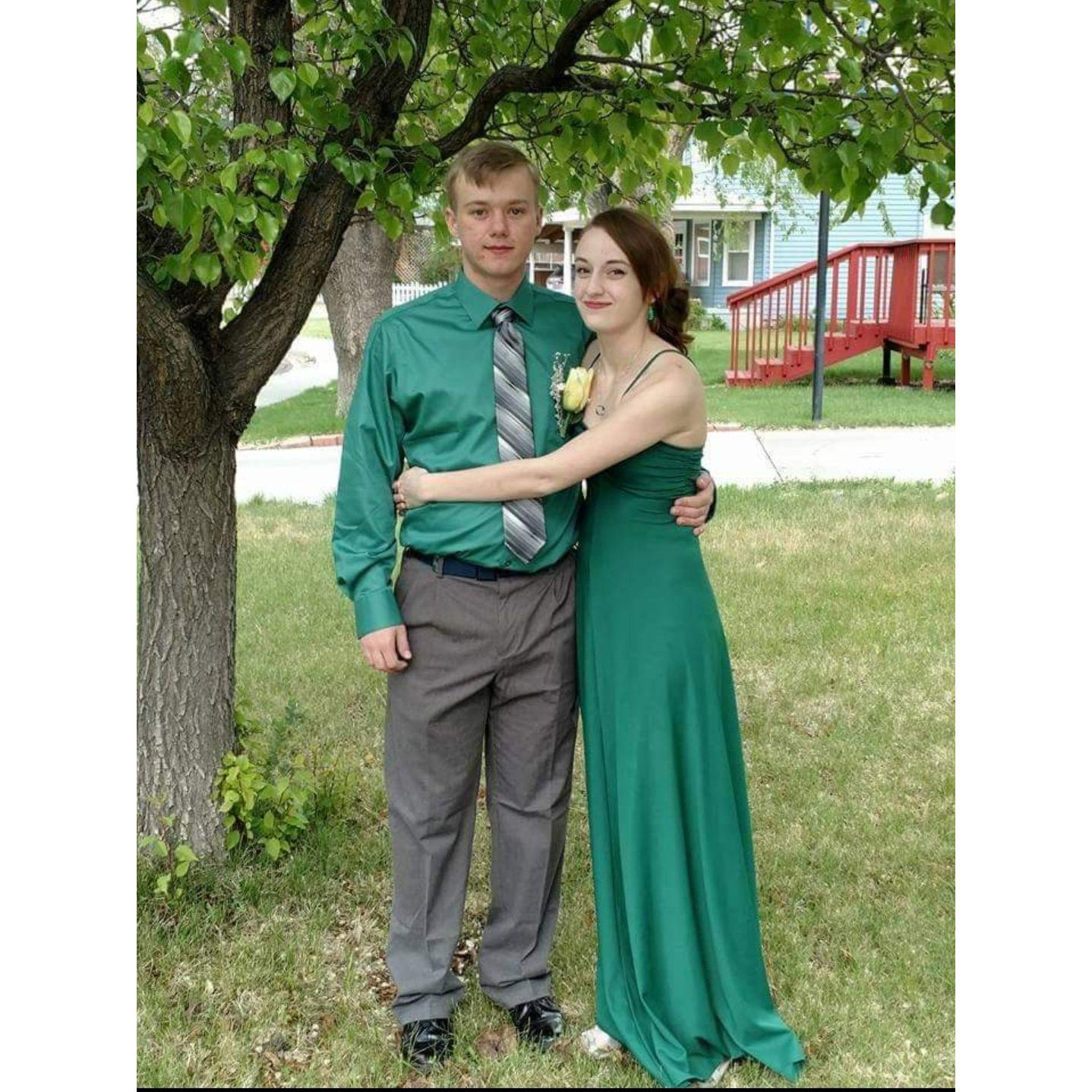 We went to prom together in 2017!