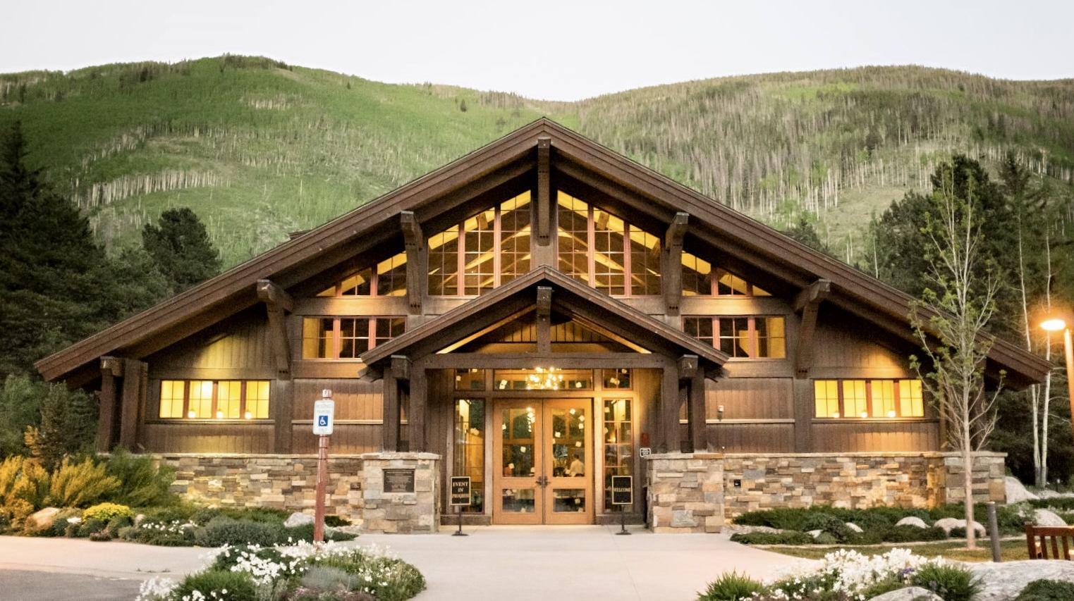 The Wedding Website of Jeneca Mathews and Jay La Vitola