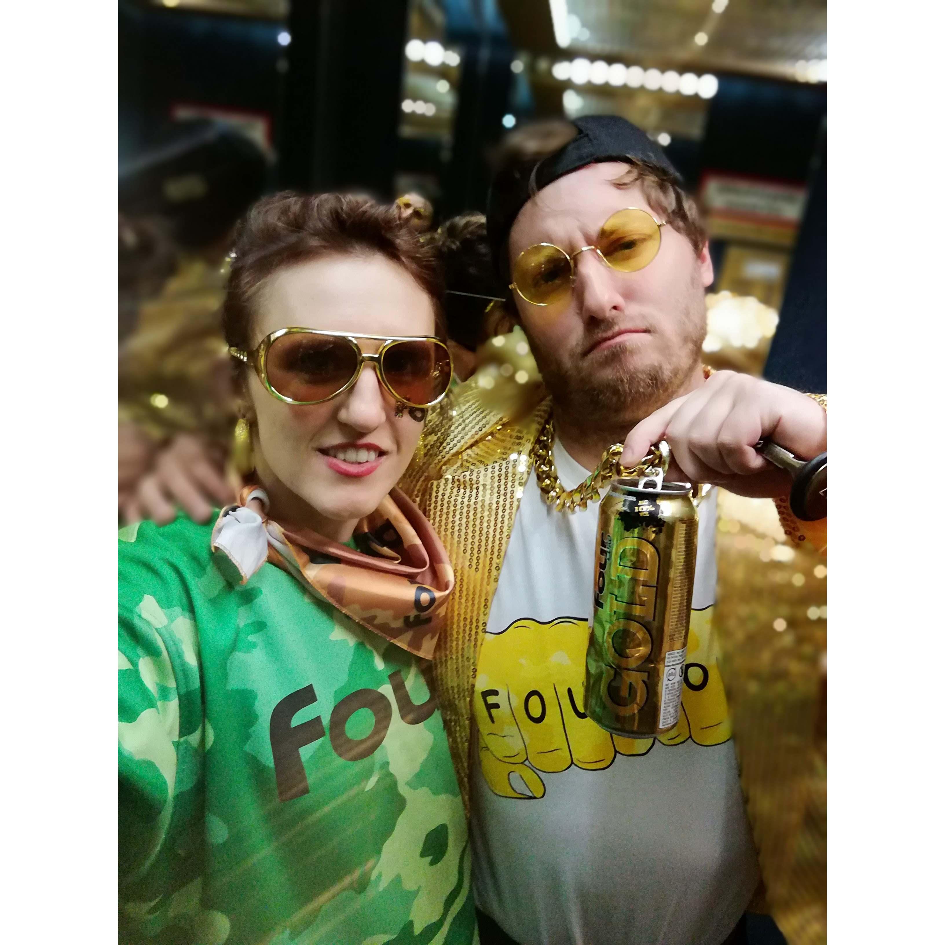 2019 | Going loko at Cologne's carnival!
***
Going loko am Kölner Karneval - Tom am Arbeiten - nicht schlecht.