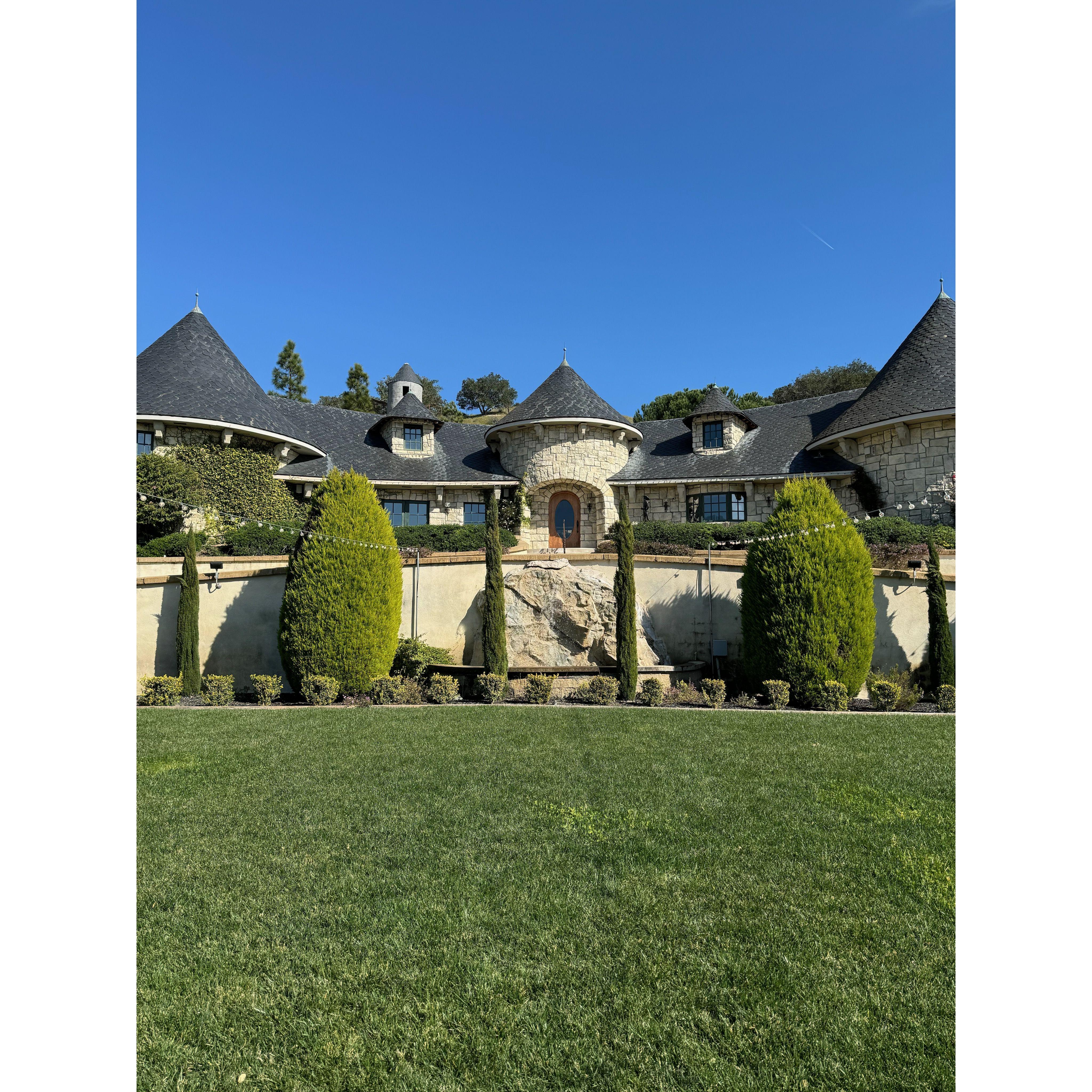 Zooming in Château Noland. Yes, it's a castle!!!