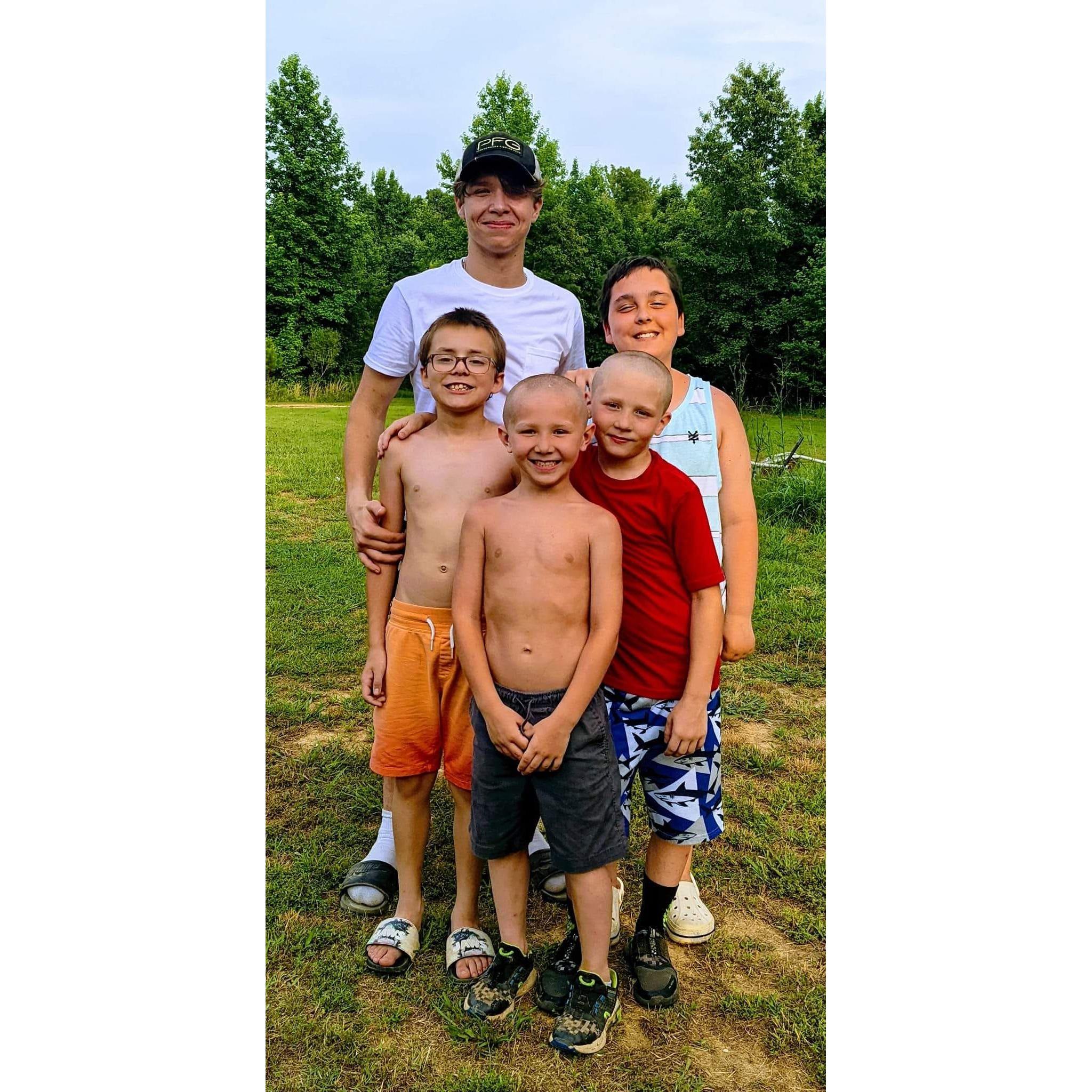 Cousins together in Mississippi