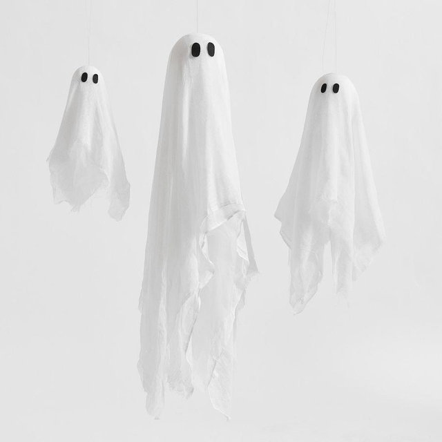 Lit Hanging Ghosts, Set of 3, White