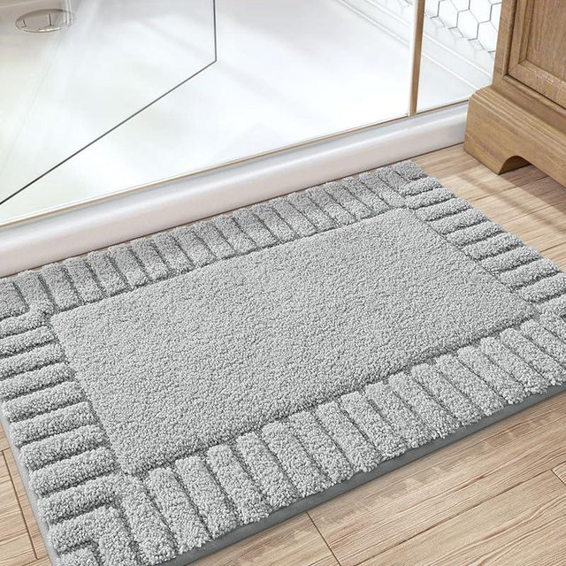 LUMI Premium Bath Rug, Extra Soft and Absorbent Bathroom Mat, Quick Dry, Non Slip, Machine Washable Bath Mat for Shower and Tub, Light Grey, 16"x24"