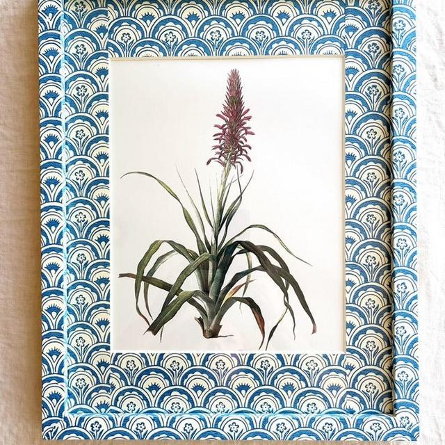 Naria Frame 12 x 15" - v1