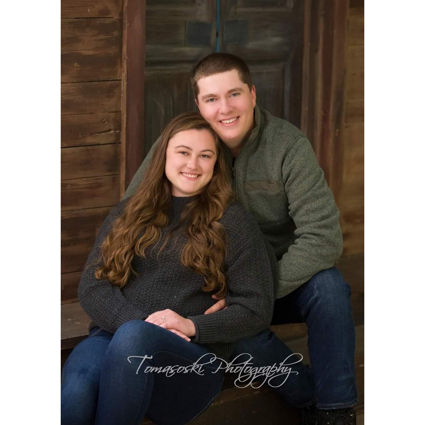 Engagement photos by Tomasoski Photography.