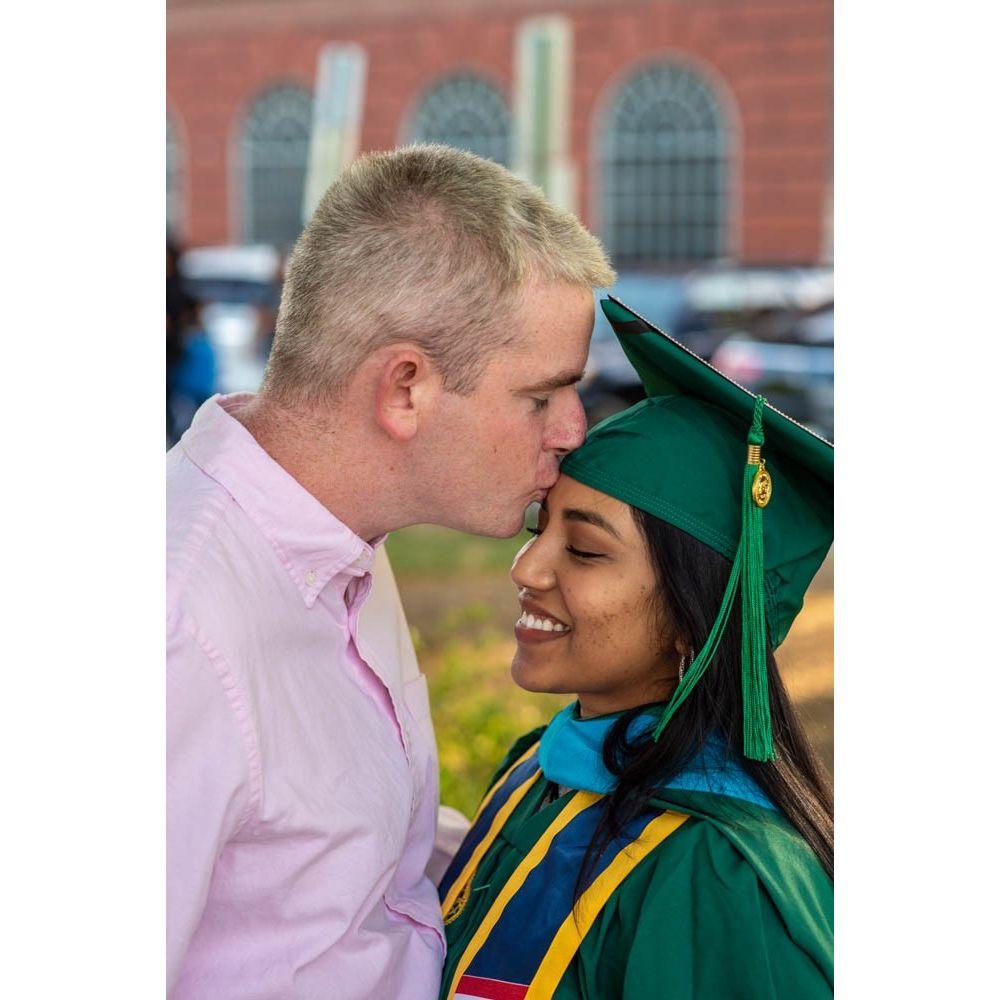 Amanda graduated with her Master's degree in May 2022.