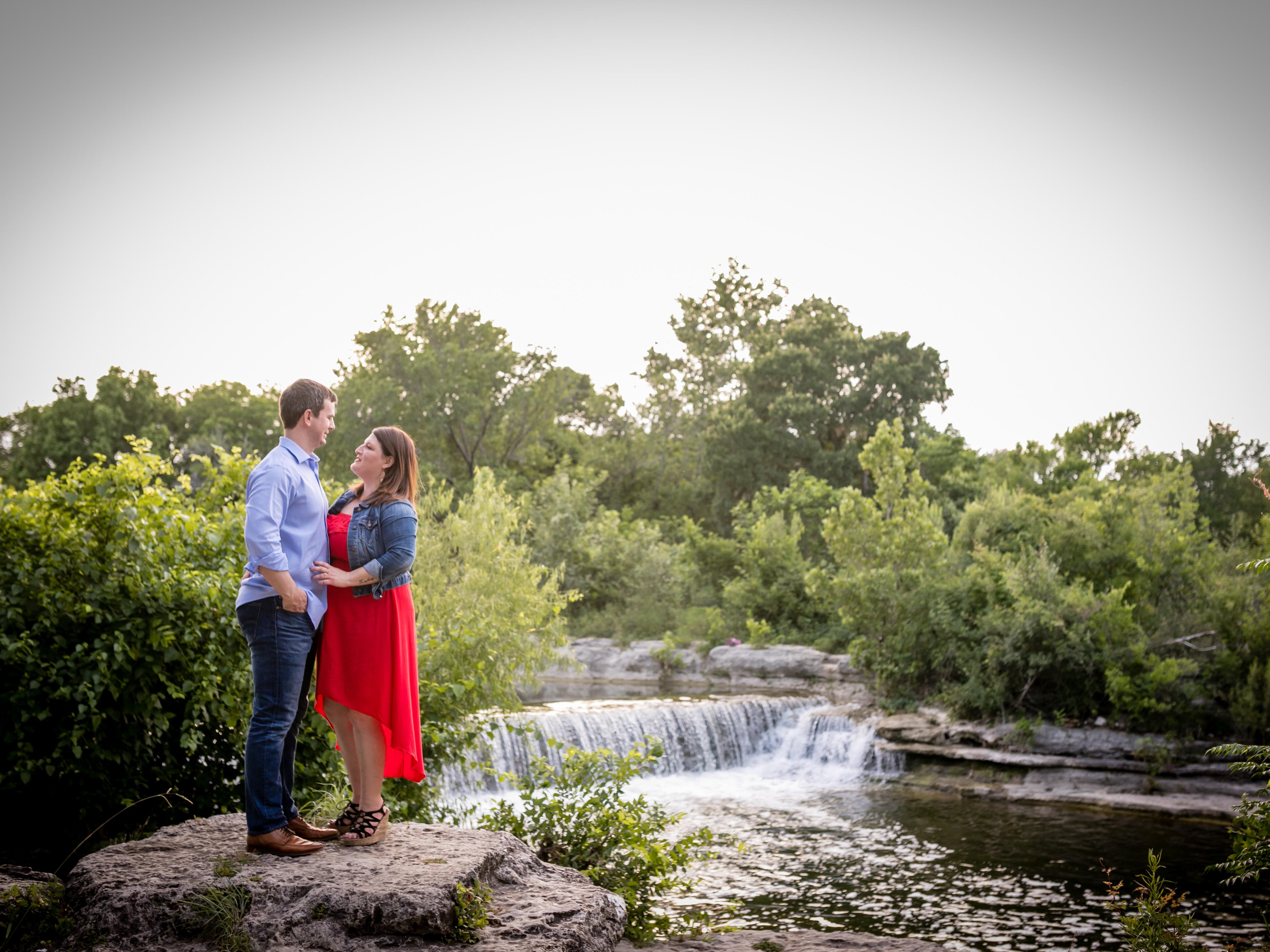 The Wedding Website of Sarah Crenshaw and Jason Darnell