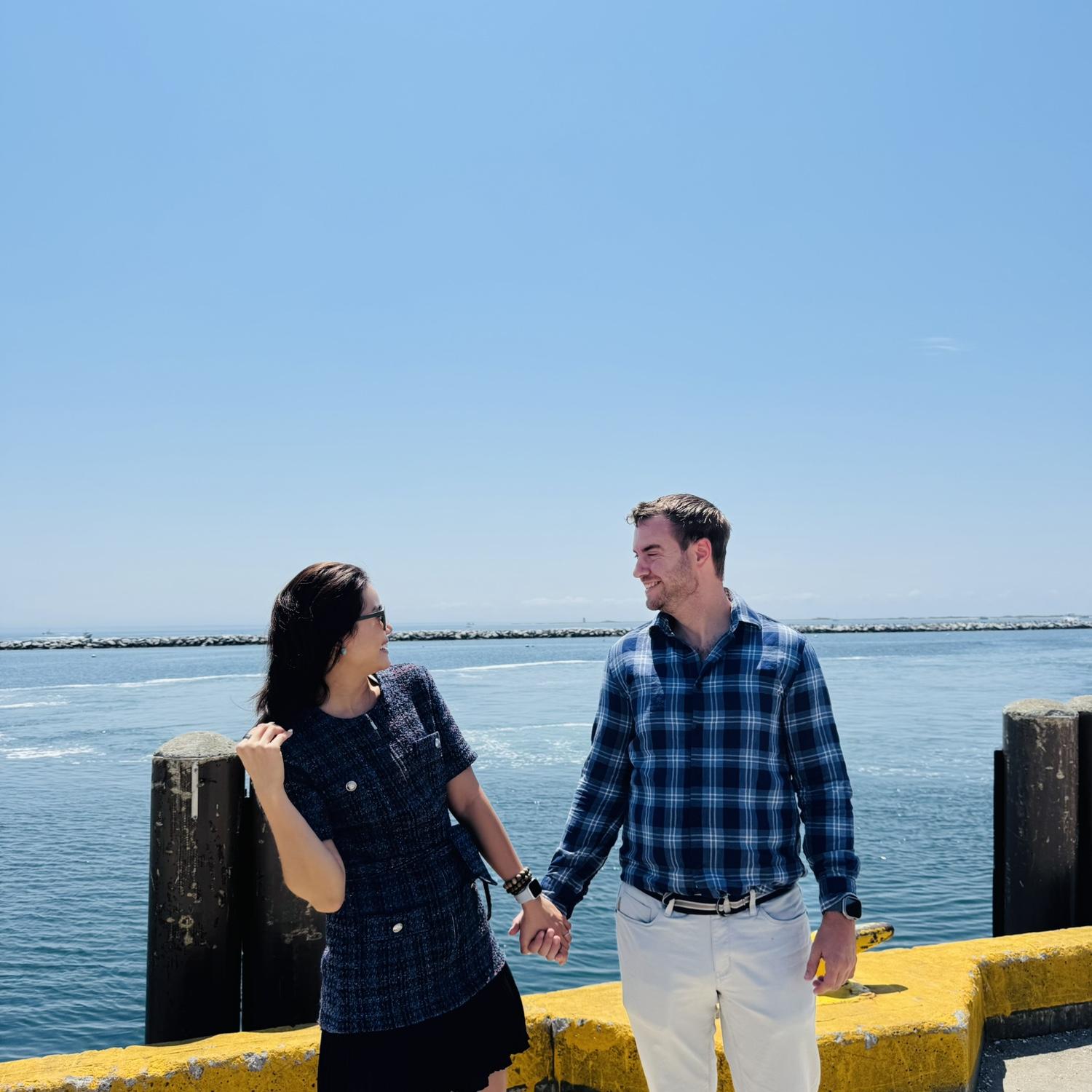 💑 Couple’s pose during our Boston vacation