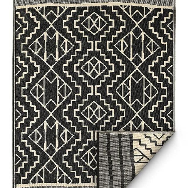 Fab Habitat Reversible Rugs | Indoor or Outdoor Use | Stain Resistant, Easy to Clean Weather Resistant Floor Mats | Kilimanjaro - Black, 8' x 10'