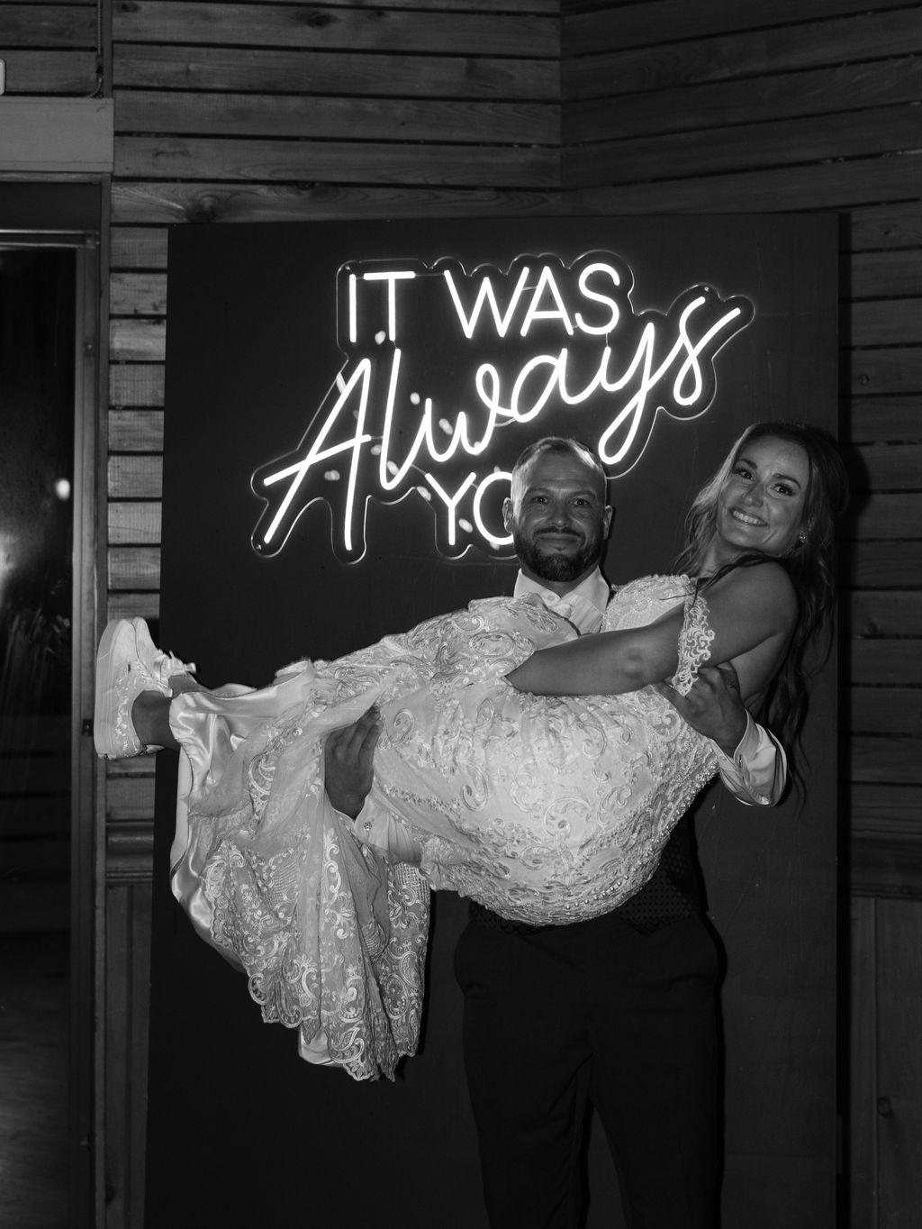 The Wedding Website of Kellyn Roy and Christopher Perez