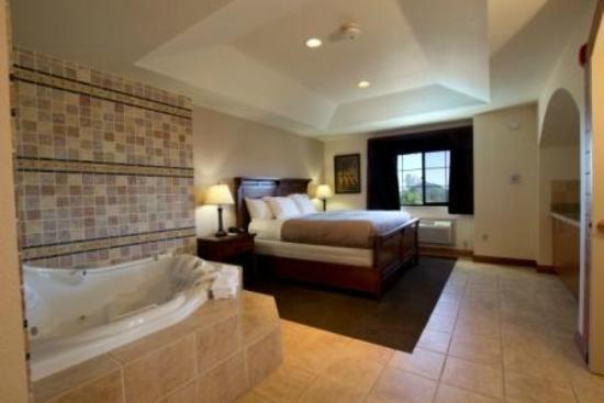 The Wedding Website of Wendy Harrington and Cable Bright