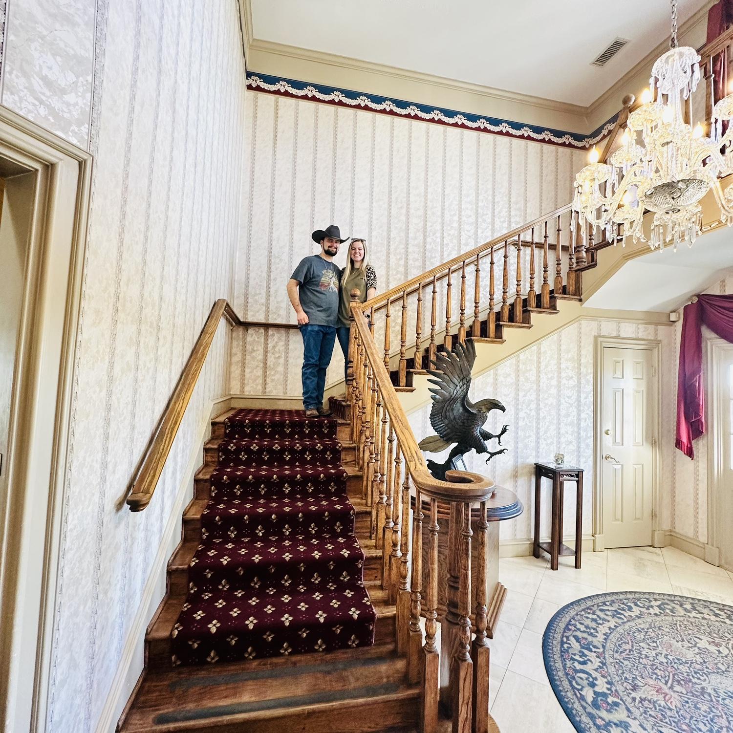 Let’s see how the Ewings lived!