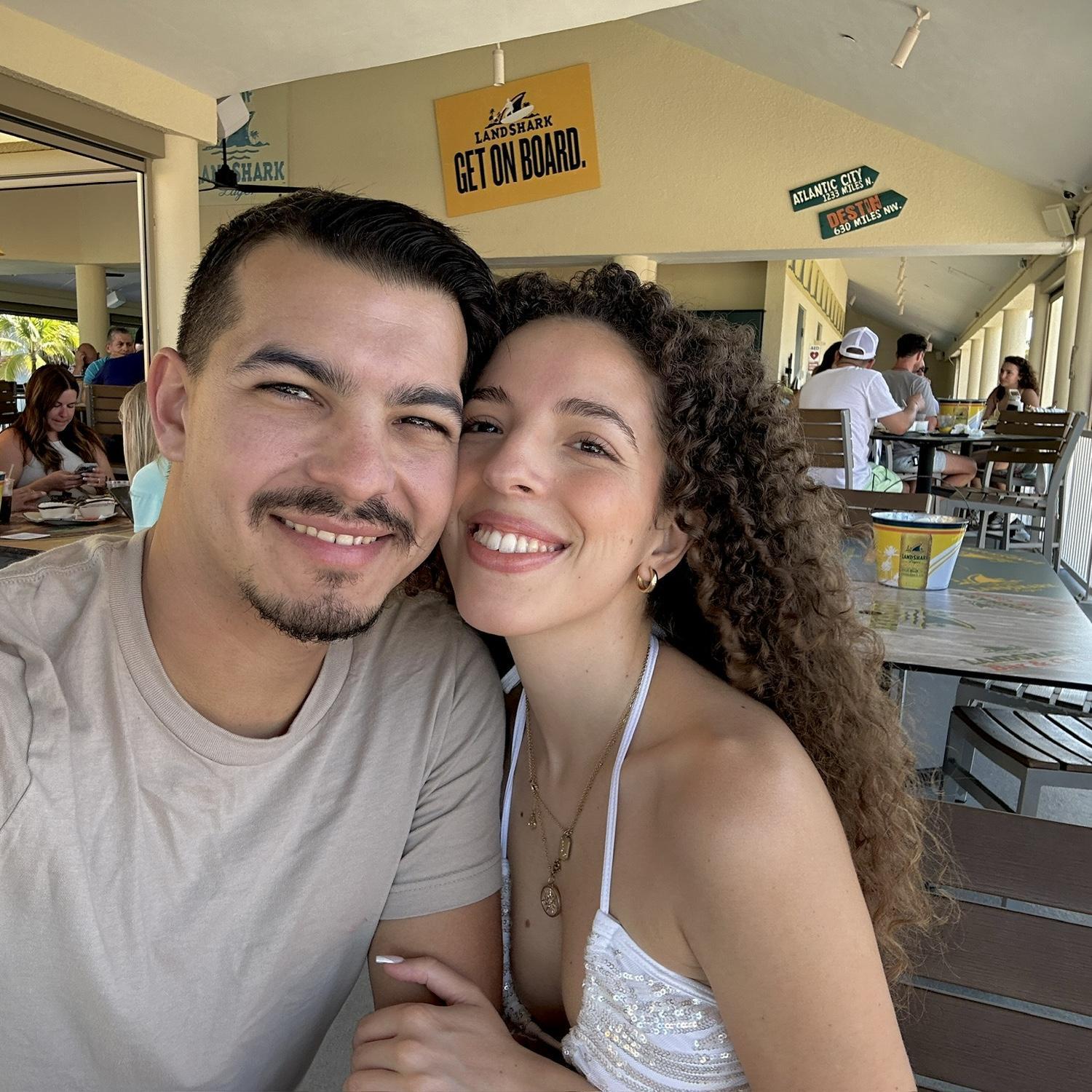 Julio always takes me to my favorite places, in this case lunch by the beach! 4/27/25