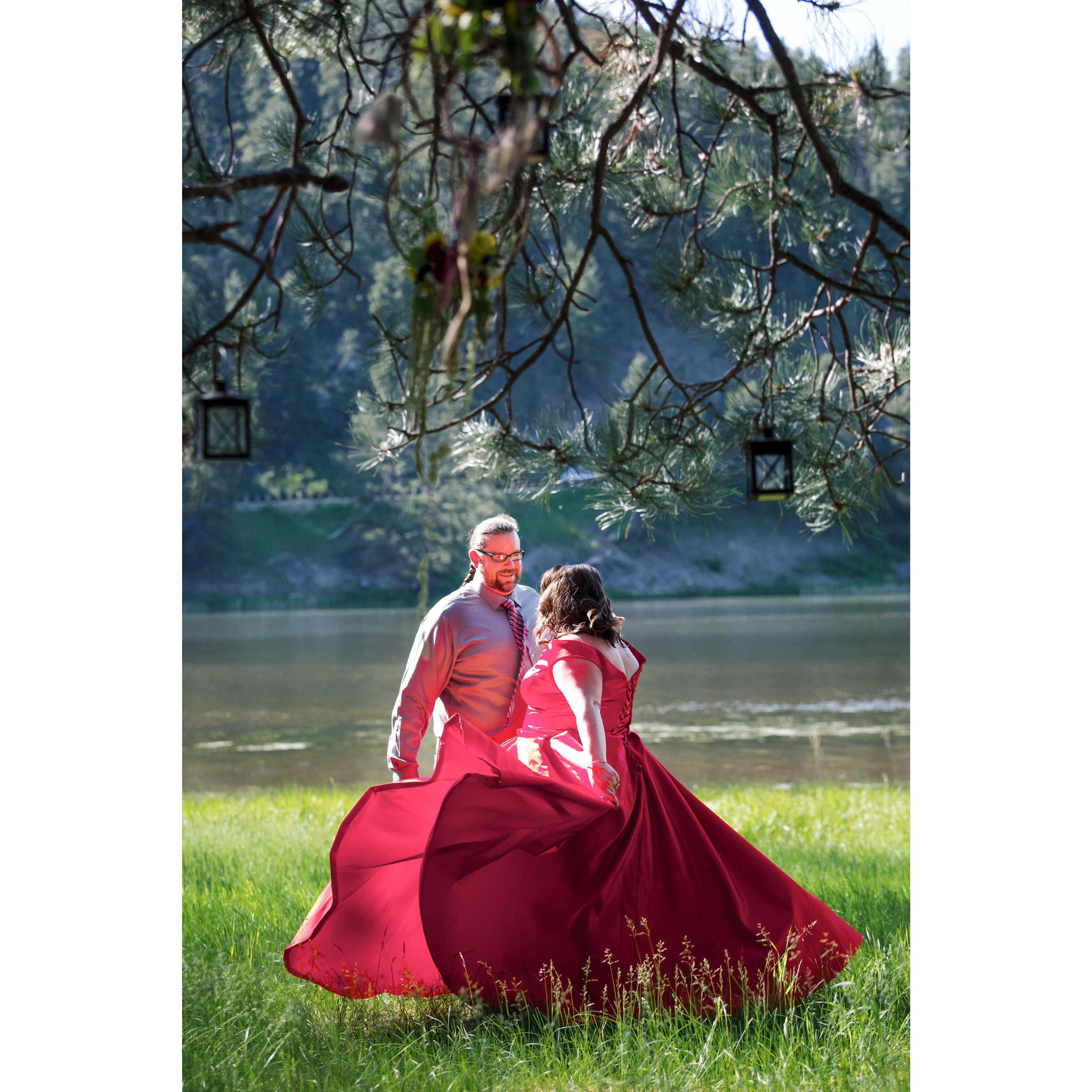 What a fun dress to twirl!