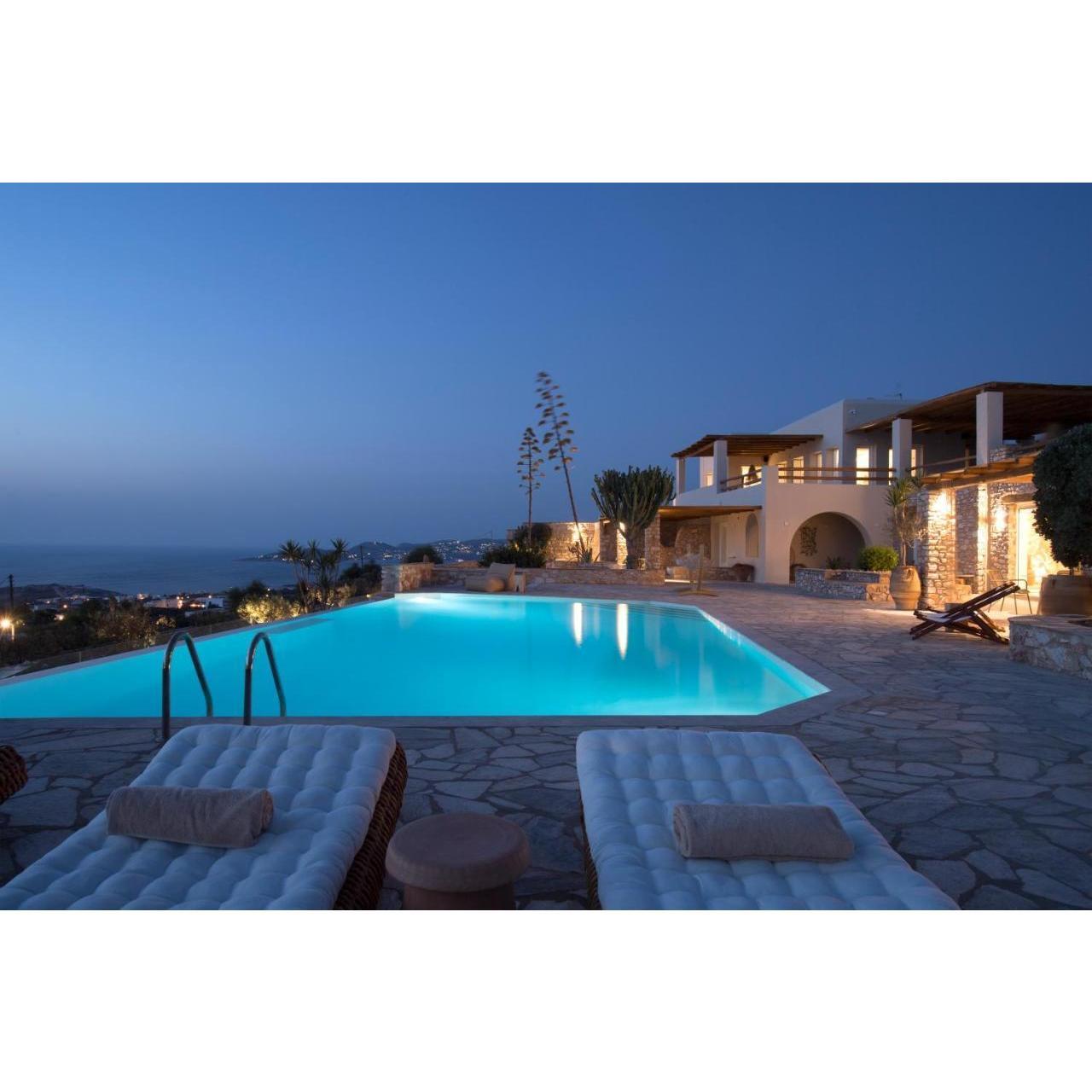 Mythic Hotel