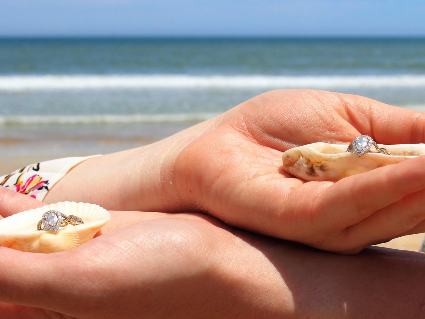 The Wedding Website of Jenneth Hart and Stephanie Smith