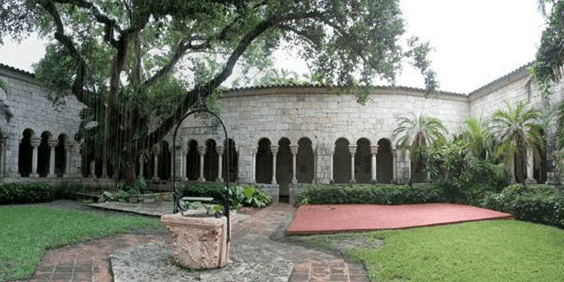 The Wedding Website of Maria Fernanda Urosa and Manuel Rassi