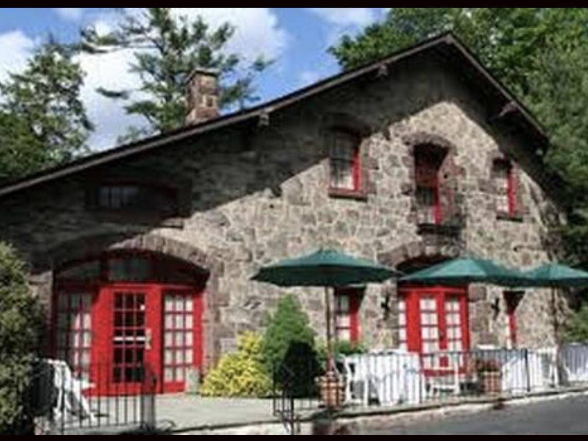 The Wedding Website of Elizabeth Cheval and Thomas James Crowell