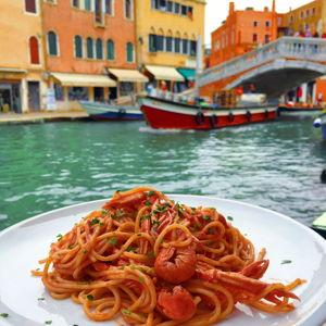 Authentic Roman Dining Experience