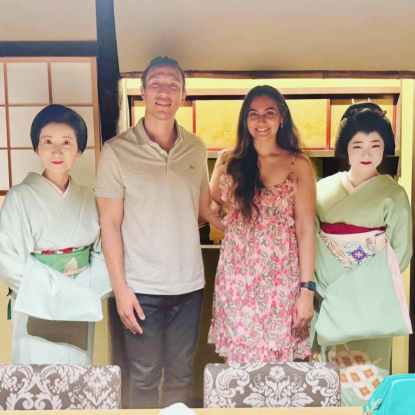 Unbelievable experience meeting, chatting and playing games with a Geisha