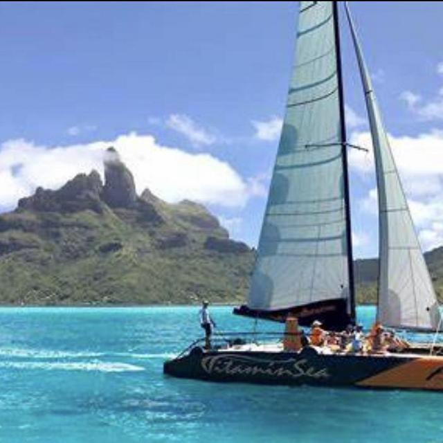 Sailing and snorkling in French Polynesia