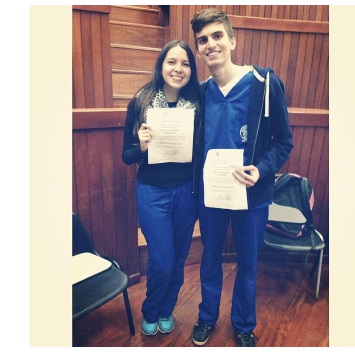 First pic en  2014 - Cuando nos eximieron del parcial de Anatomía :) so romantic.
