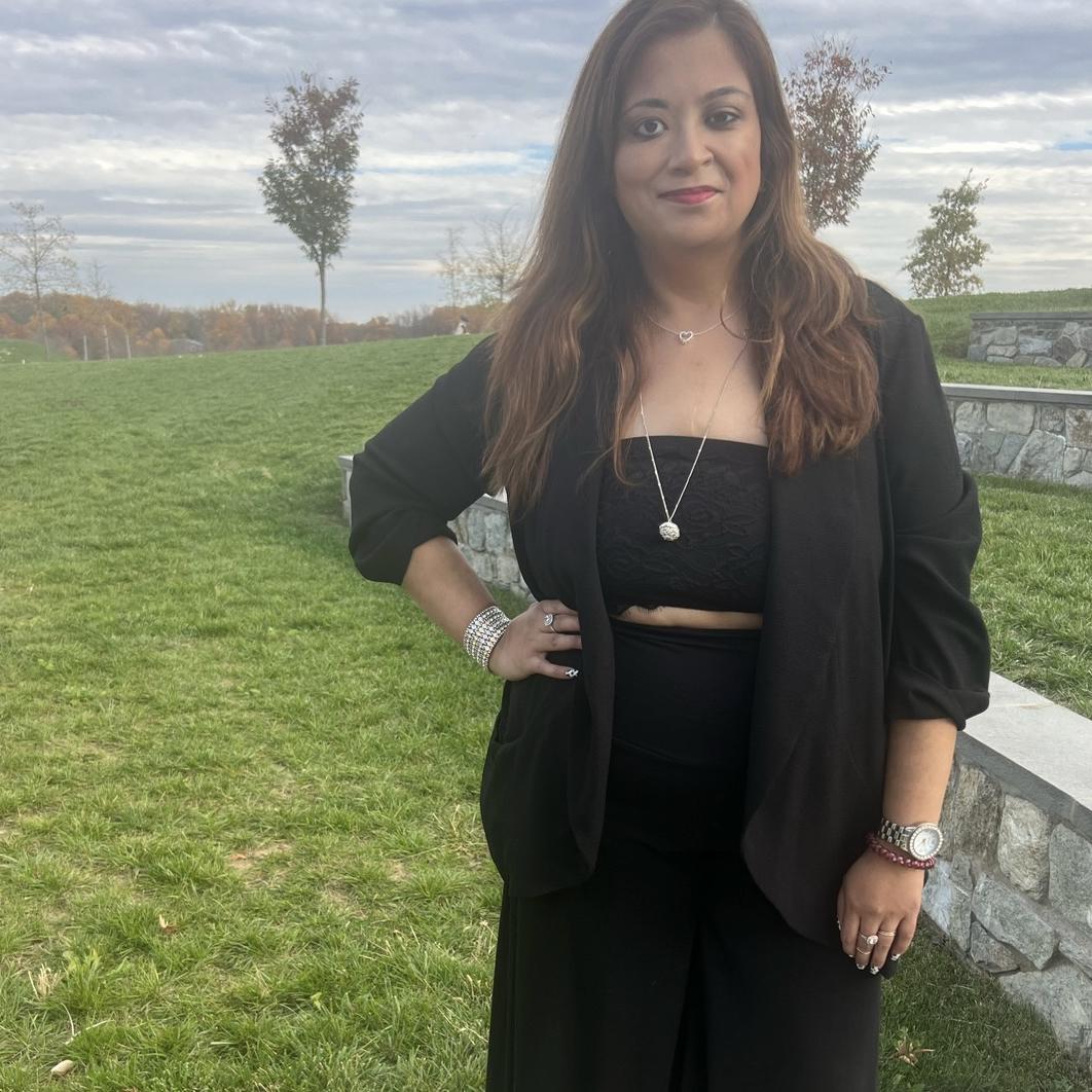 Saima is my fashionably late friend! Shes gonna pull up putting on makeup in the car! & at the end of the night shes going to ask for an itemized receipt to add to her purse already full of receipts!