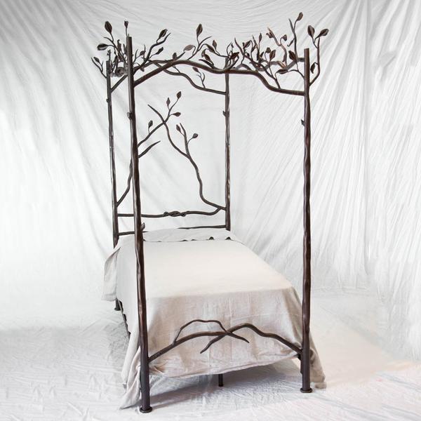 Forest Canopy Bed - Queen Size